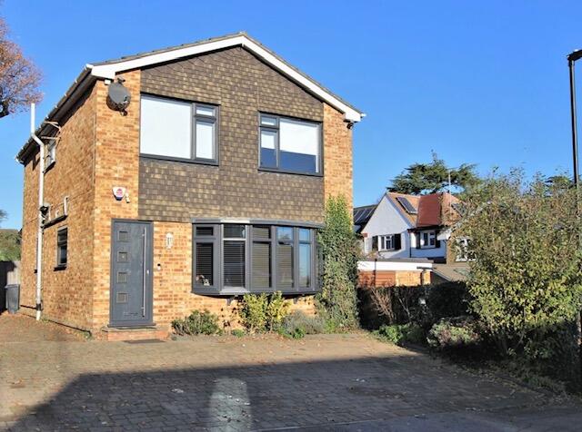 Robson Close, Enfield