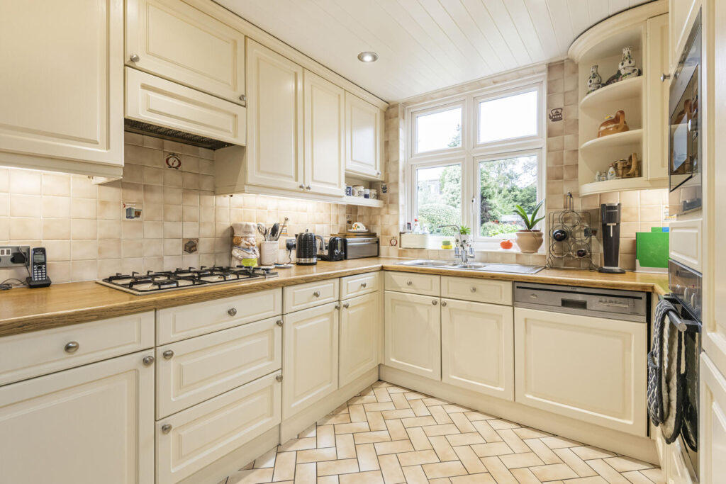 Leys Gardens, Barnet