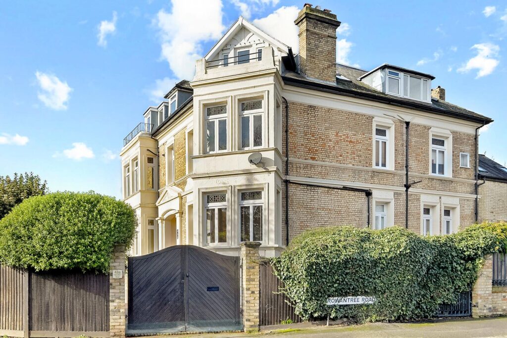 Bycullah Road, Enfield