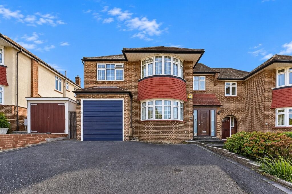 Belmont Avenue, Cockfosters